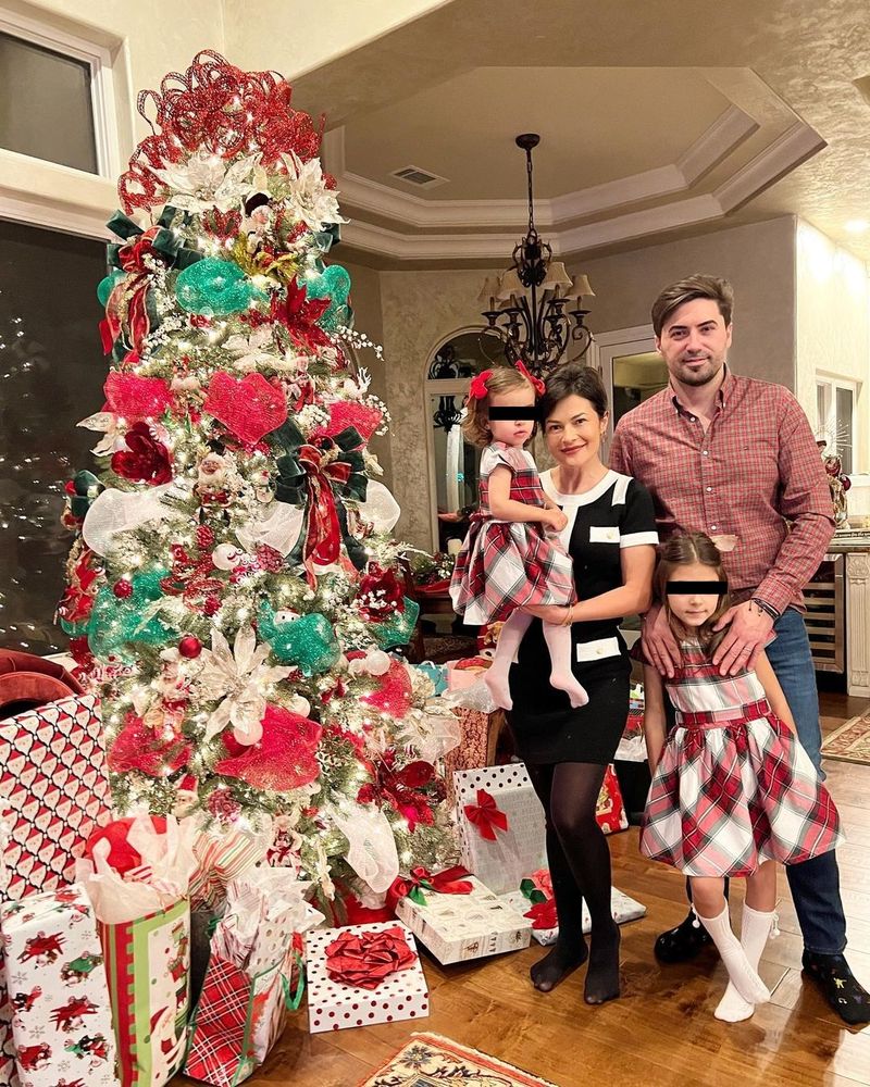 Olguța Berbec , Remus Novac și fiicele lor Olguța Berbec , Remus Novac și fiicele lor