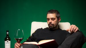 Biografie DOC. Vârstă, studii, carieră, familie. Ce studii are artistul. „Bunicii mei aveau un vis ca eu să ajung inginer”