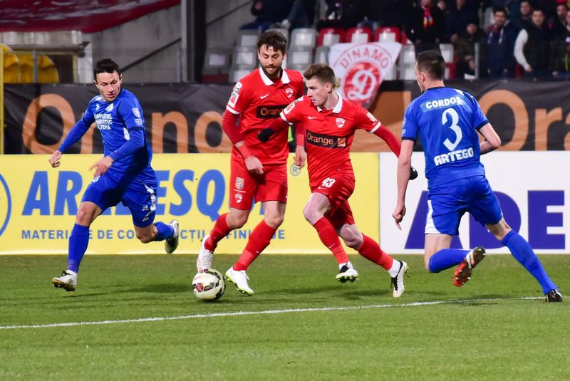 Valentin Lazăr Valentin Lazăr