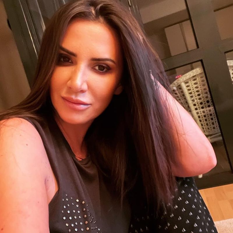 Mara Bănică, mara banica silicoane, operatii estetice, implanturi mamare