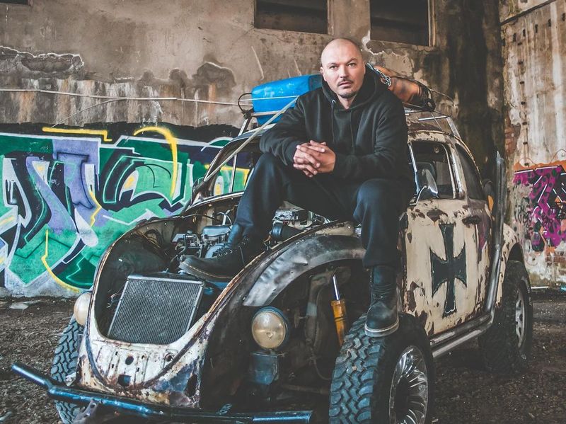 puya, artist, familie, frate, dramă