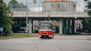 Accident mortal în Capitală! Un bărbat a murit, după ce a fost călcat de tramvai