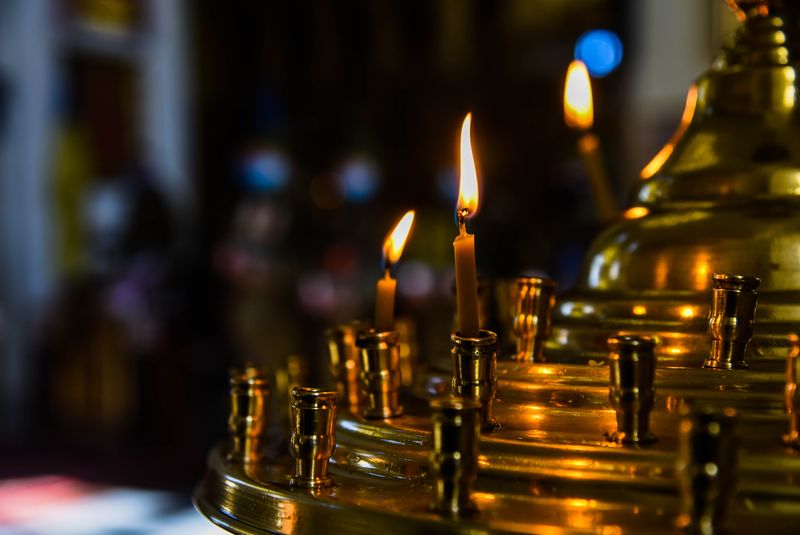 Calendar Ortodox, miercuri, 18 ianuarie 2023. Sărbătoare cu cruce neagră! Rugăciune de binecuv&acirc;ntare către Sf&acirc;ntul Ierarh Atanasie