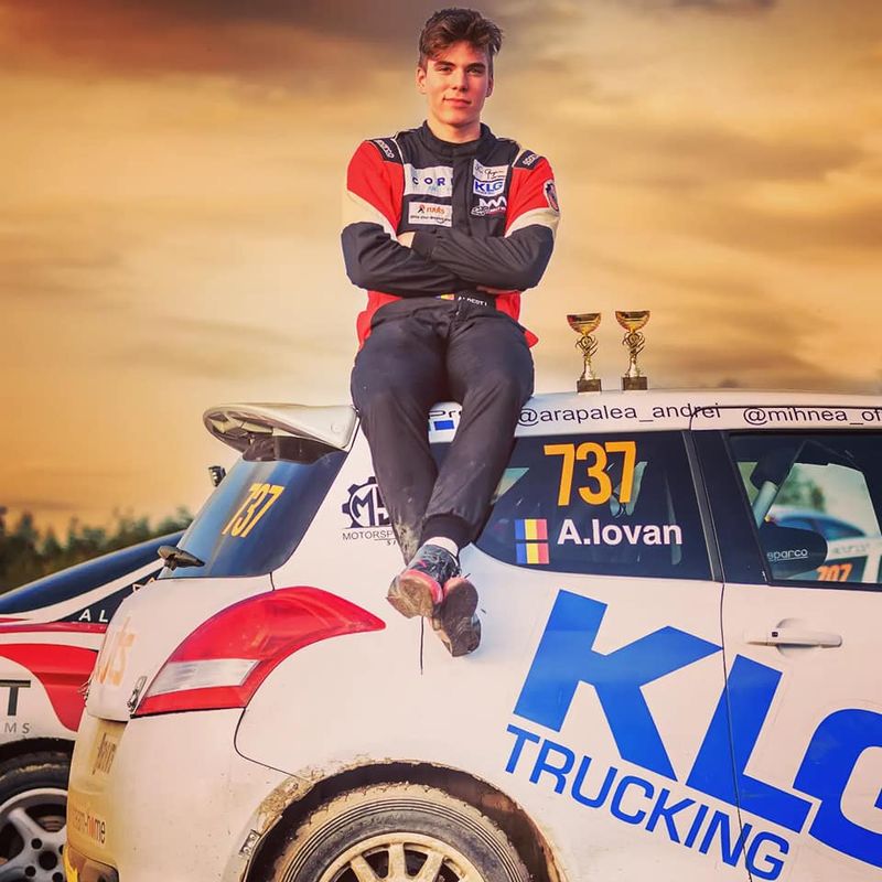 Cine este Romanița Iovan. Trucurile prin care se menține în formă la aproape 60 de ani Cine este Romanița Iovan. Trucurile prin care se menține în formă la aproape 60 de ani