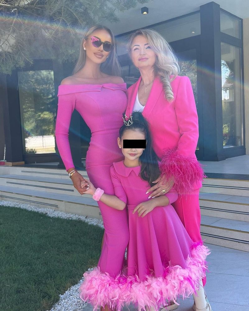 Bianca Drăgușanu familie