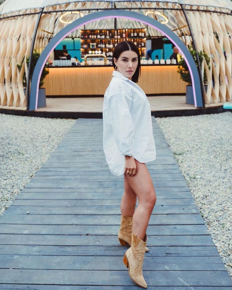 nicoleta nuca