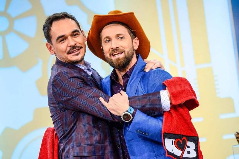 dani oțil, răzvan simion, prezentator tv, matinal, glume