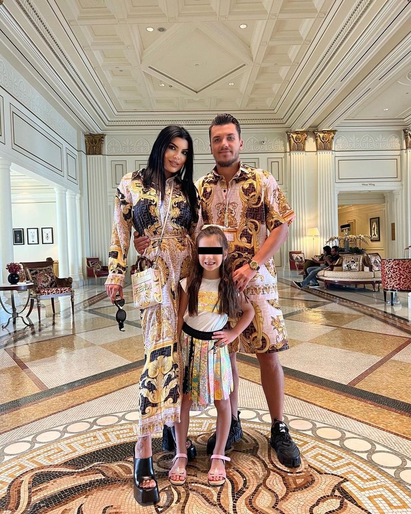 Andreea Tonciu și familia sa