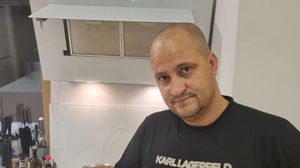 Cine este Șerban Huidu Biografie vârstă, carieră, famile. Cum s-a schimbat viața lui după accidentul din 2011