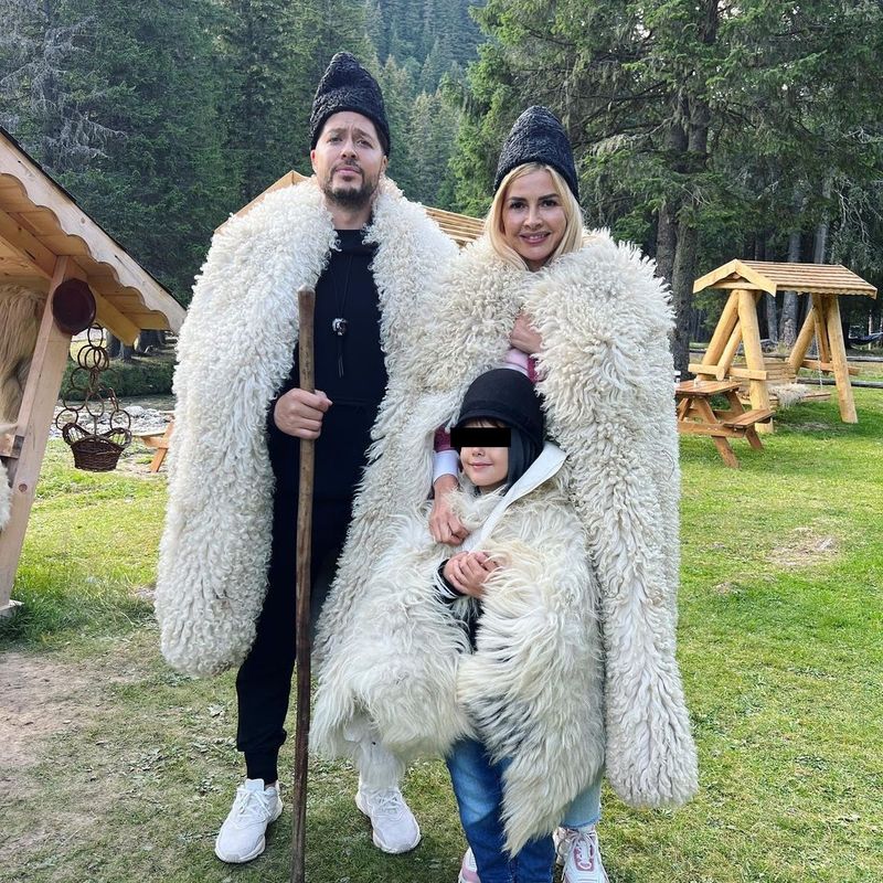 Jorge, Ramona și băiețelul lor, David