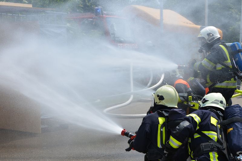 Incendiu cu 3 victime, într-o locuință din Sectorul 5 al Capitalei