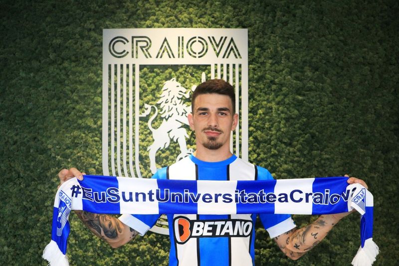 Despăgubiri uriaşe cerute de jucătorii excluşi din lot de Rădoi: 