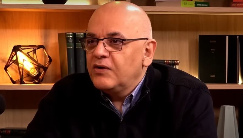 Raed Arafat salariu 