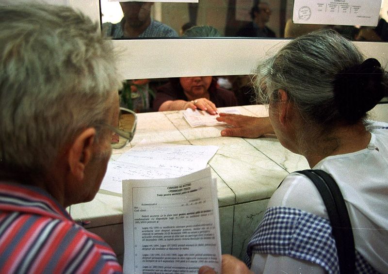 Acte necesare pentru dosarul de pensie 2023. Iată ce documente trebuie să ai la tine c&acirc;nd depui cererea de pensionare &icirc;n 2023