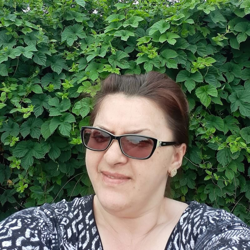 Simona Maria Teodorescu, artista moarta, cantareatga muzica populara