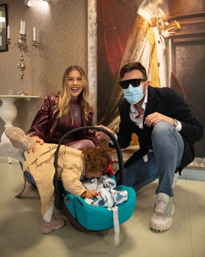 Emily Burghelea, alături de familia sa