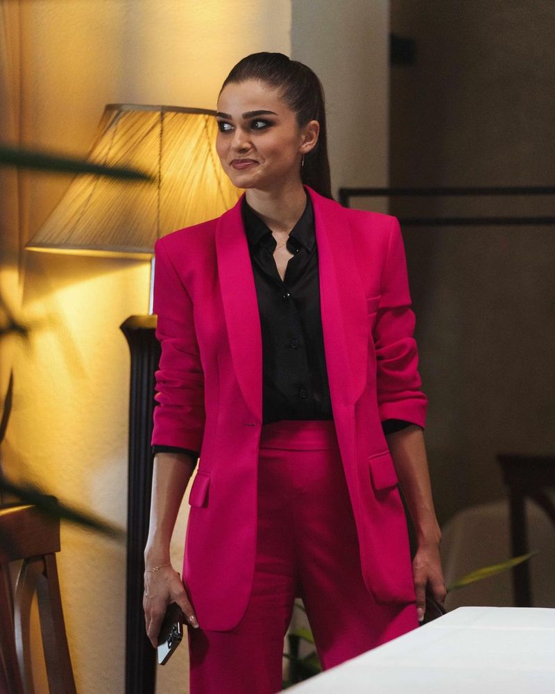 theo rose, artistă, sarcină, copil, nume 