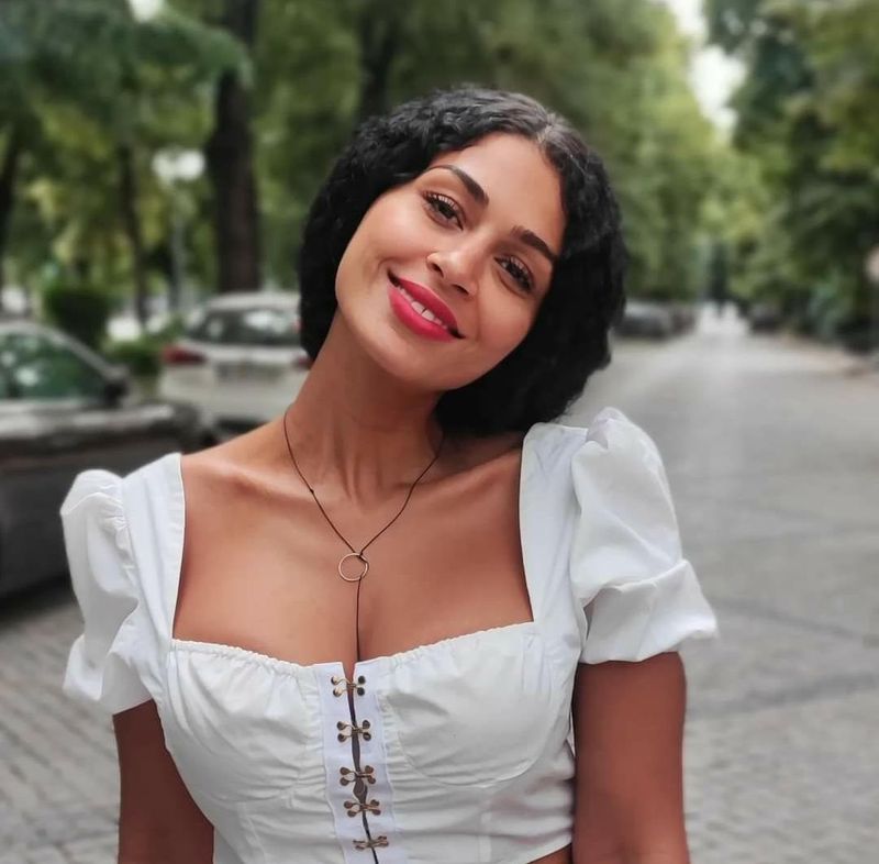 majda aboulumosha, actriță, prezentatoare tv, ghinion, rețele de socializare