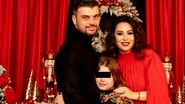 Oana Roman și MArius Elisei, alături de fiica lor, Isa  Oana Roman și MArius Elisei, alături de fiica lor, Isa