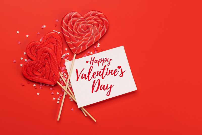 4 sugestii de cadouri rapide de Valentine&rsquo;s Day 2023. &Icirc;ți vei impresiona partenerul