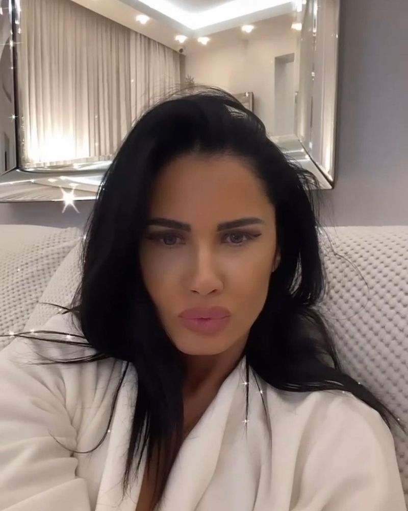 oana zăvoranu, vedetă, mesaj, rețele de socializare, soț