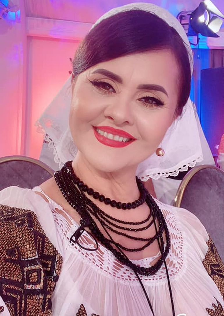 Niculina Stoican tatuaj, Niculina Stoican secrete frumusete, Niculina Stoican cantareata