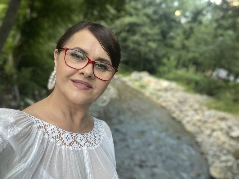 Niculina Stoican tatuaj, Niculina Stoican secrete frumusete, Niculina Stoican cantareata