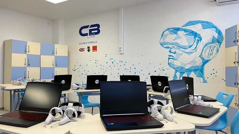 vr, realitate virtuala, invatamant digitalizat, liceu capitala, elevi