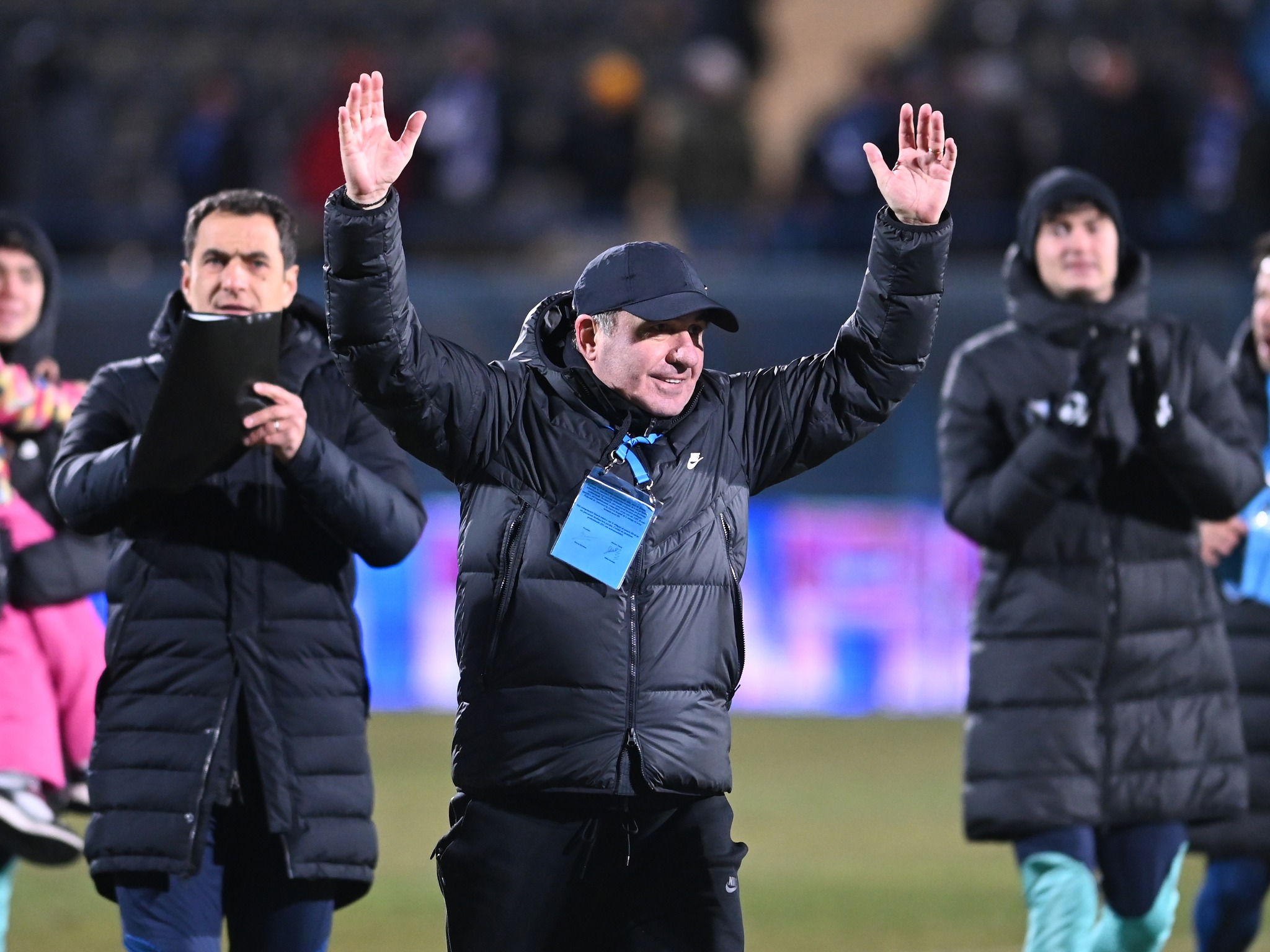 Dănuţ Lupu, atacat violent, după ce s-a luat de Hagi: 