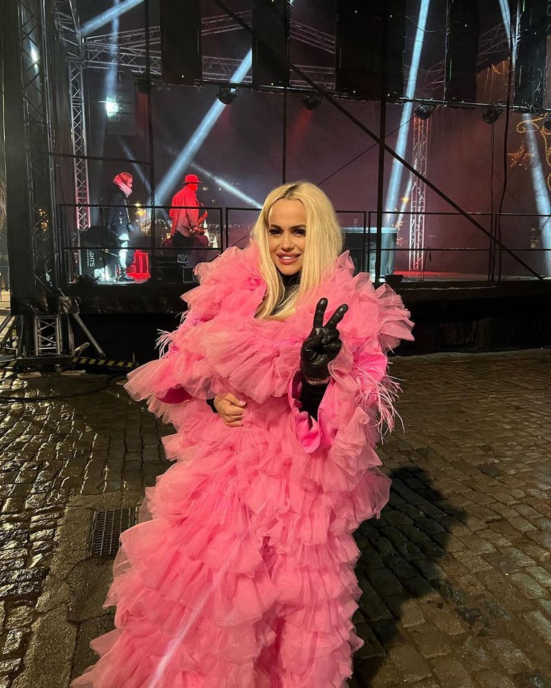 Anda Adam casa, Anda Adam proces, Anda Adam bani, Anda Adam scandal