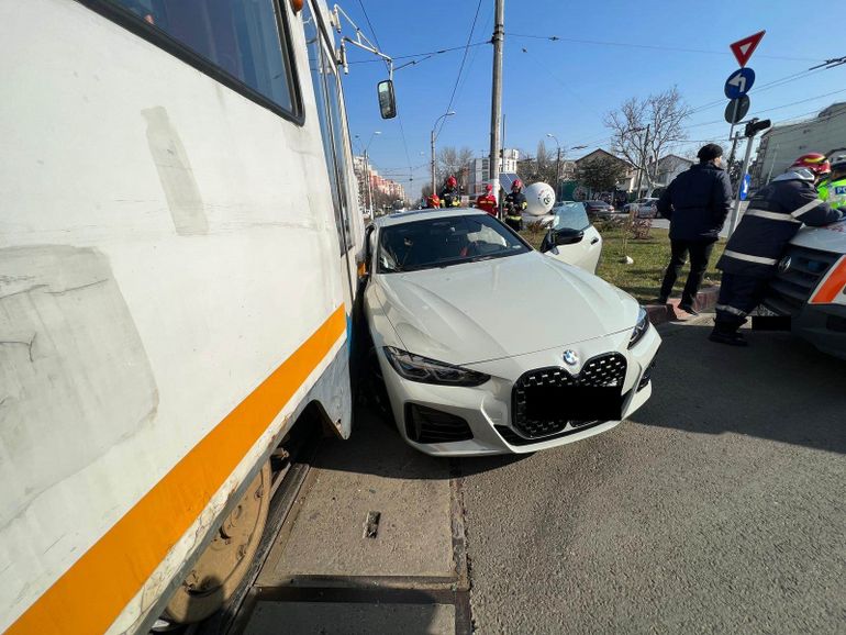 Accidentul în care a fost implicat l-a determinat pe solist să ia o hotărâre neașteptată. Lino Golden accident, Lino Golden masina, Lino Golden sofer