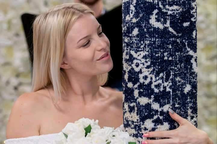 Bekki și covorul, casatorie cu un covor, casatorie cu obiecte, nunta inedita