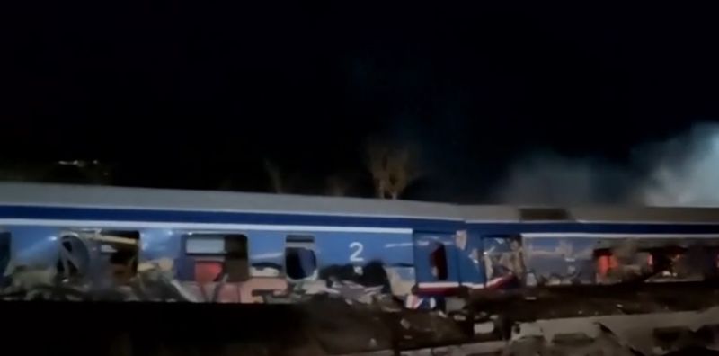 tragedie, grecia, accident feroviar, victime, trenuri lovite, vagon in flacari