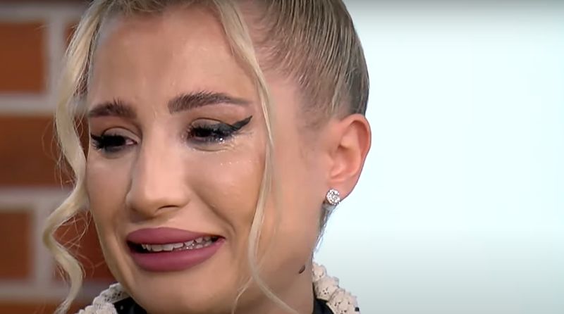 Claudia Puican &icirc;n lacrimi
