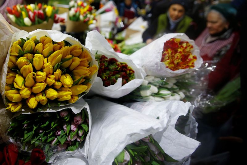 Ce flori oferim pe 8 martie 2023. Cele mai frumoase aranjamente florale pentru Ziua Femeii