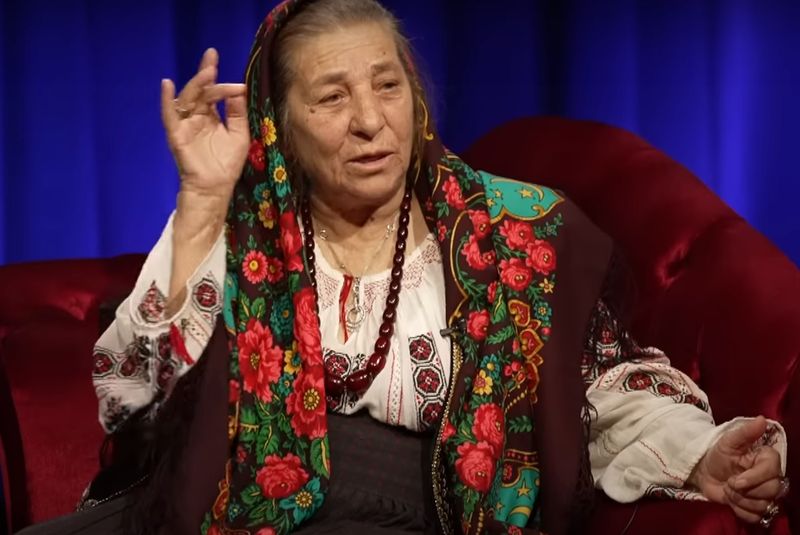 Vrăjitoarea Brățara, ionela prodan, vrajitoare, farmece, magie