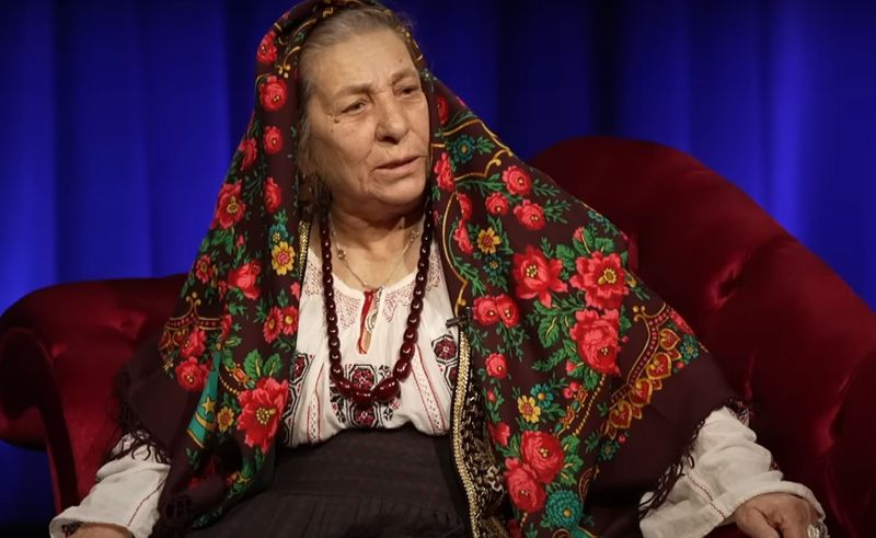 Vrăjitoarea Brățara, ionela prodan, vrajitoare, farmece, magie