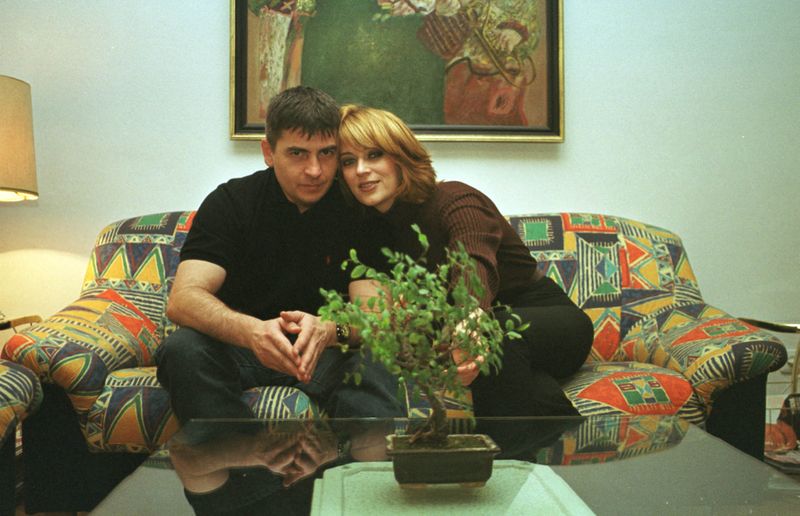 Cine a fost Laura Stoica. Biografie carieră, familie. Iată care a fost cauza decesului