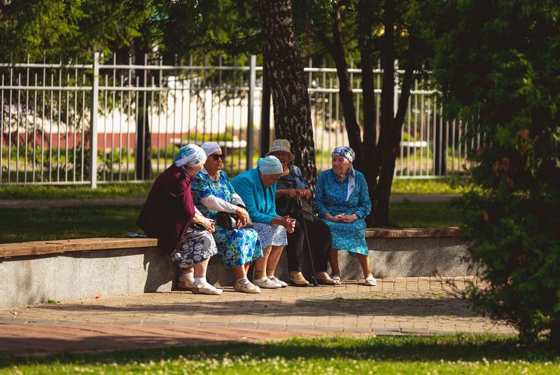 Pensie de la stat pentru cei care au cotizat mai puțin de 15 ani. Iată câți bani poți să iei