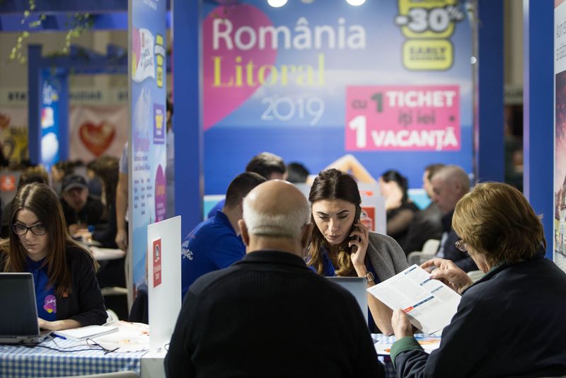 Vouchere vacanță 2023. Angajații din mediul privat ar putea primi tichete de vacanță. Vezi de c&acirc;nd ar intra &icirc;n vigoare măsura