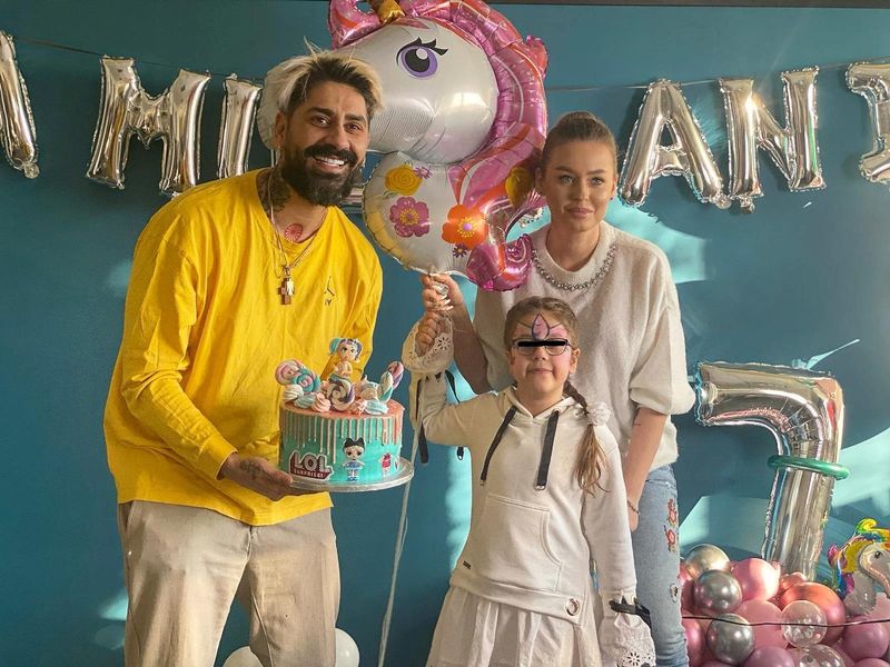 Misha, cu nervii întinși la maxim, după ce un bărbat i-a trimis poze indecente fiicei sale pe internet Misha, Connect-R și fiica sa
