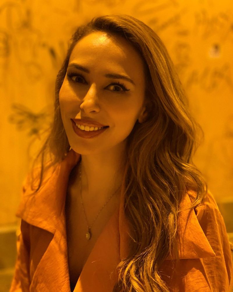 Iulia Vântur Iulia Vântur