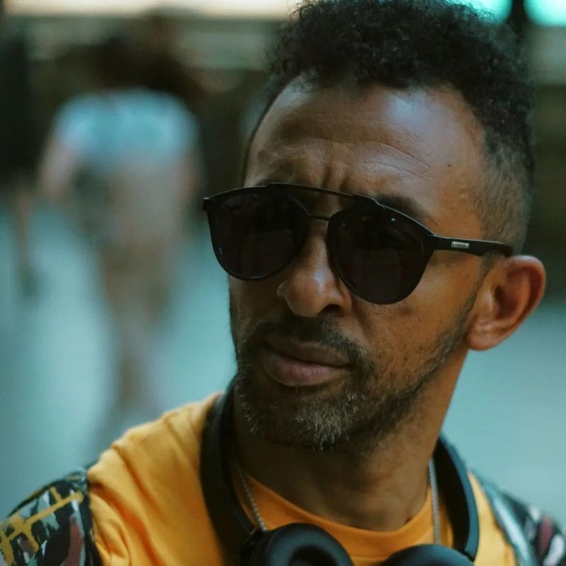 Kamara fiu, Kamara tata, Kamara drama, Kamara abuz, Kamara leon