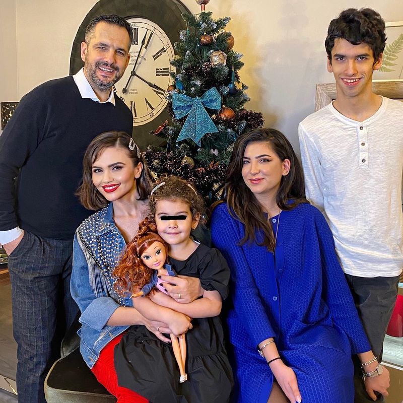 Mădălin Ionescu, Cristina Șișcanu și copiii lor 