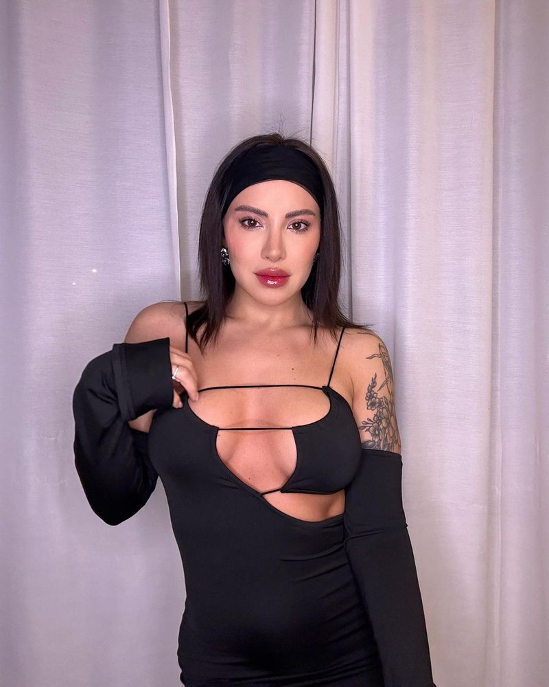 nicoleta nucă, artostă, probleme de sănătate, căderea părului, rețele de socializare