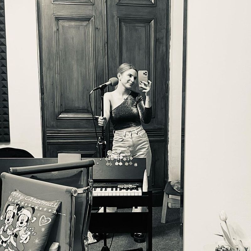 cristina ciobănașu, actriță, rețelel de socializare, mesaj, canto