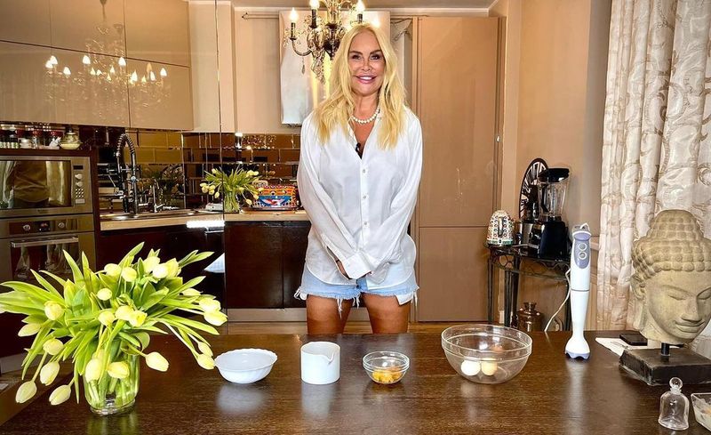 Vica Blochina emisiune, Vica Blochina survivor, Vica Blochina podcast