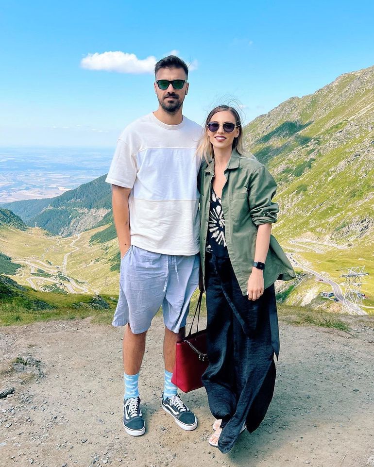 Liviu Teodorescu și Iulia, Liviu Teodorescu copil, Liviu Teodorescu sotie