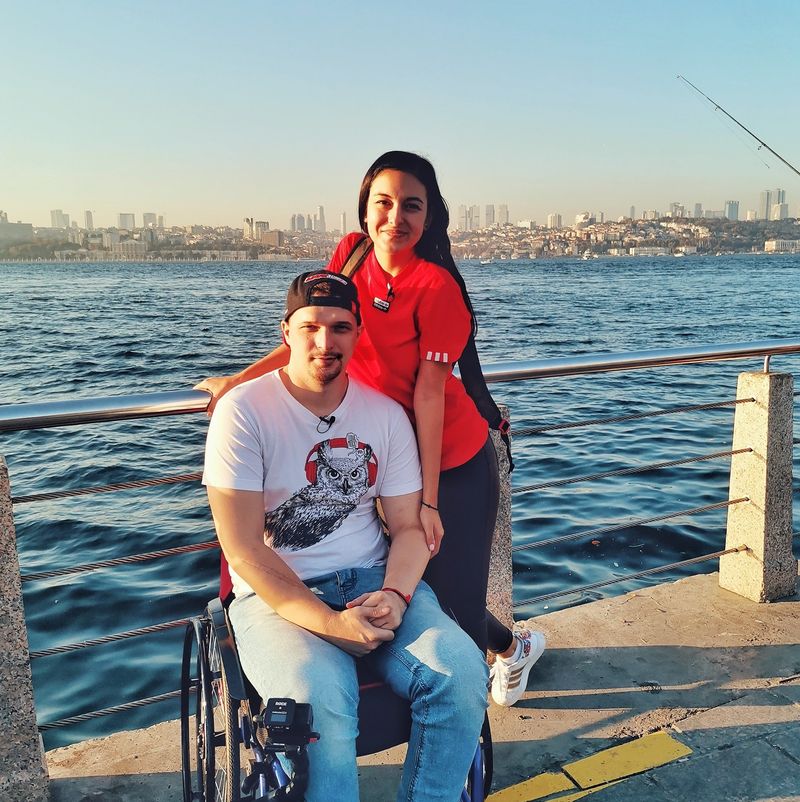 Maria Barbu și Paul. Tânăra, concurentă în emisiunea culinară