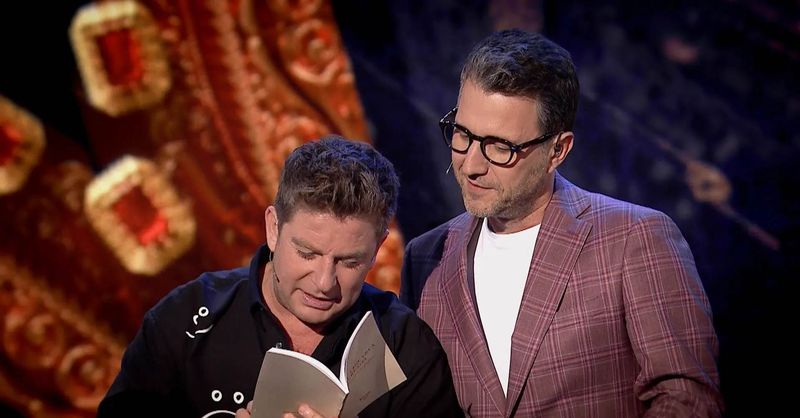 Bartoș și Andi citesc din cartea lui Radu Iordache de la Românii au Talent 2023  Bartoș și Andi citesc din cartea lui Radu Iordache de la Românii au Talent 2023